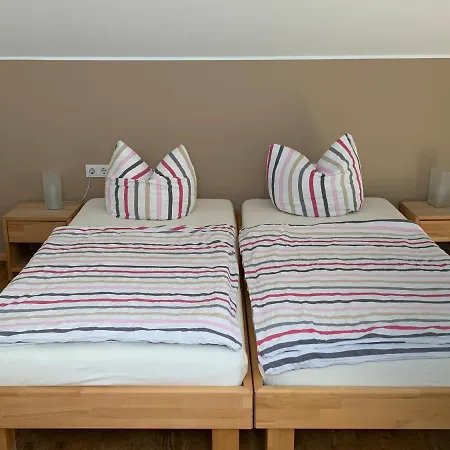アパート Monteurwohnung, 7 Personen, 4 Schlafzimmer, Nahe Oberkochen Aalen