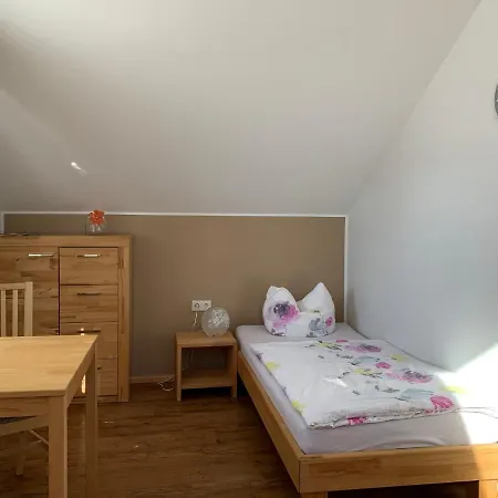 Apartmán Monteurwohnung, 7 Personen, 4 Schlafzimmer, Nahe Oberkochen Aalen *
