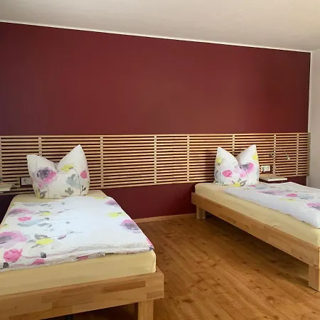 Monteurwohnung, 7 Personen, 4 Schlafzimmer, Nahe Oberkochen Aalen * アーレン